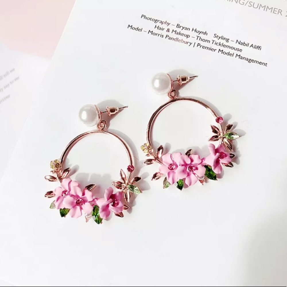 🌟 Beautiful Circle Pink Flowers Earrings